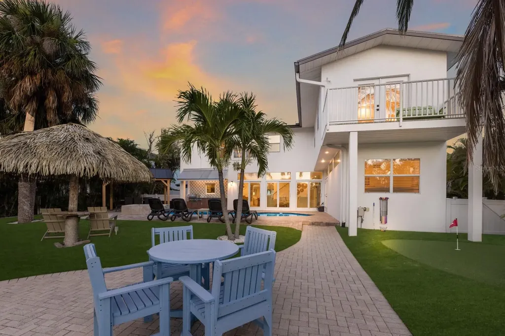 212 Oak Avenue Anna Maria FL 34216