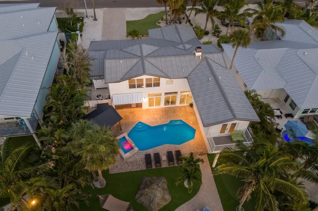 212 Oak Avenue Anna Maria FL 34216