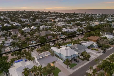 212 Oak Avenue Anna Maria FL 34216