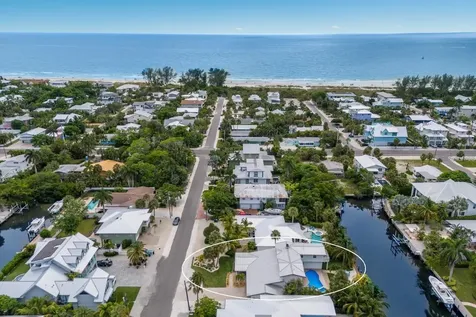 212 Oak Avenue Anna Maria FL 34216