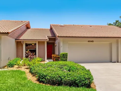 4042 Wilshire Circle E Sarasota FL 34238