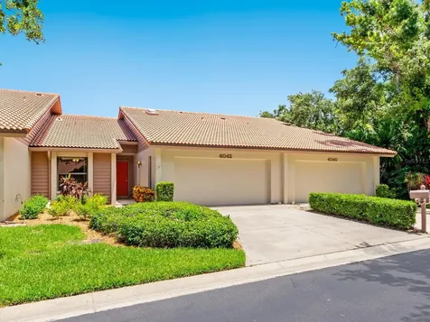 4042 Wilshire Circle E Sarasota FL 34238