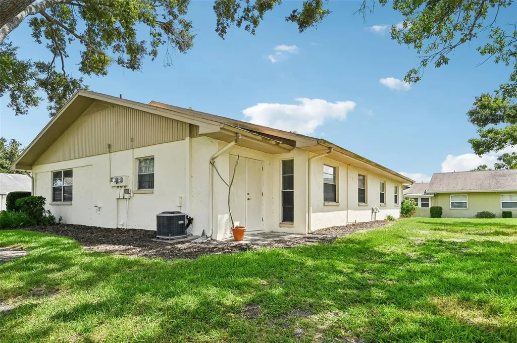2208 Grenadier Drive Sun City Center FL 33573