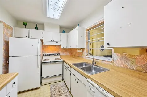 2208 Grenadier Drive Sun City Center FL 33573