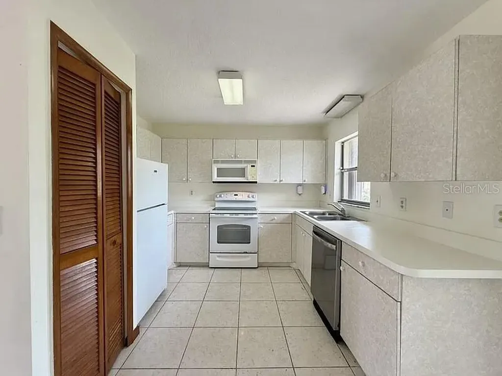 716 Caribou Drive Kissimmee FL 34759