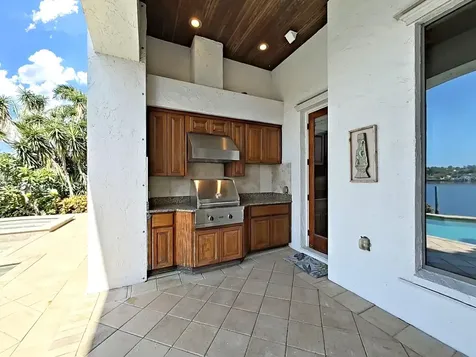 1097 Eden Isle Drive NE St Petersburg FL 33704