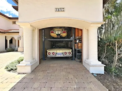1097 Eden Isle Drive NE St Petersburg FL 33704