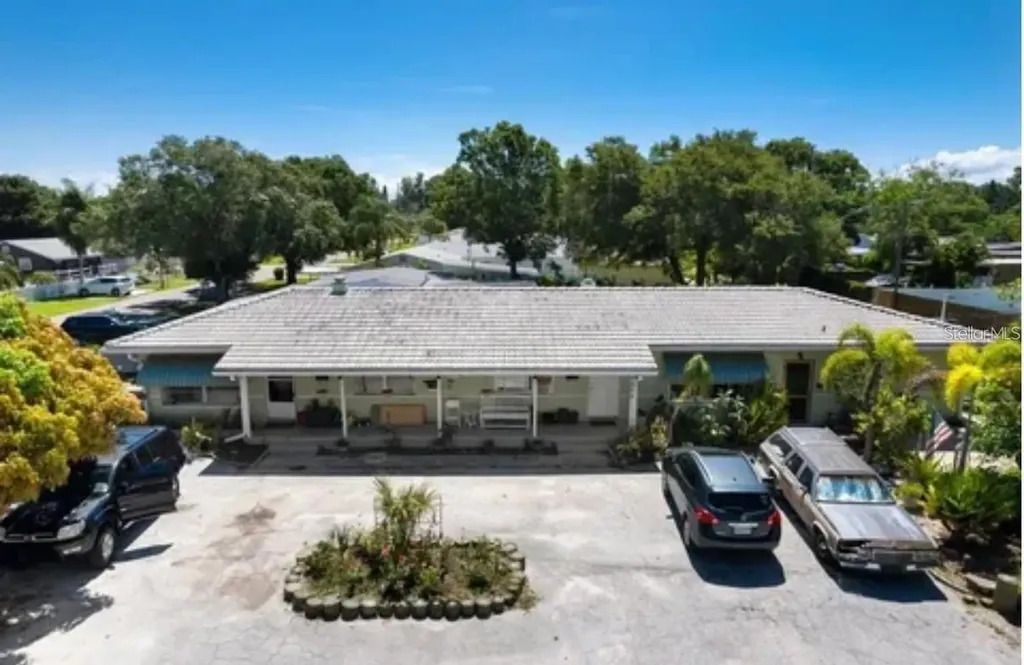 1806 57th Street S Gulfport FL 33707