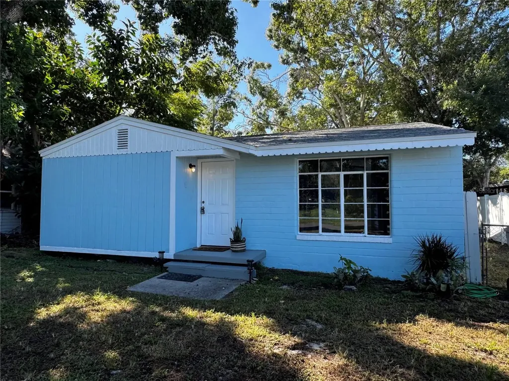 3740 56th Avenue N St Petersburg FL 33714