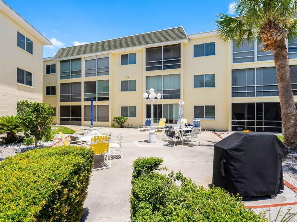 6767 Sunset Way St Pete Beach FL 33706