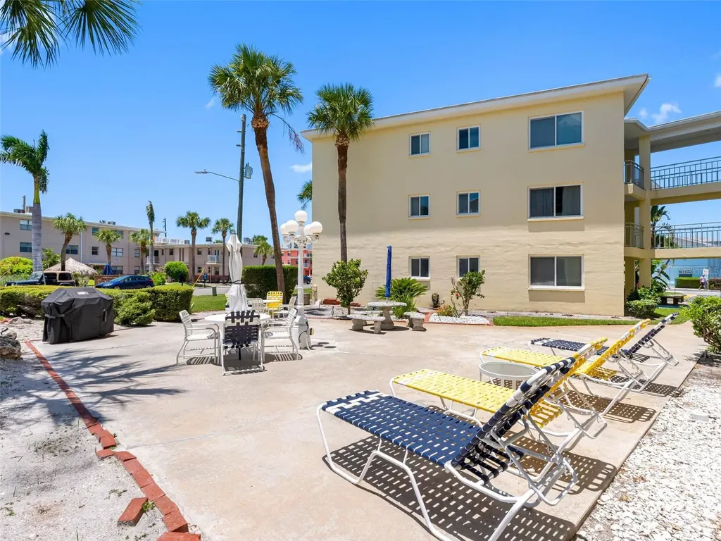 6767 Sunset Way St Pete Beach FL 33706