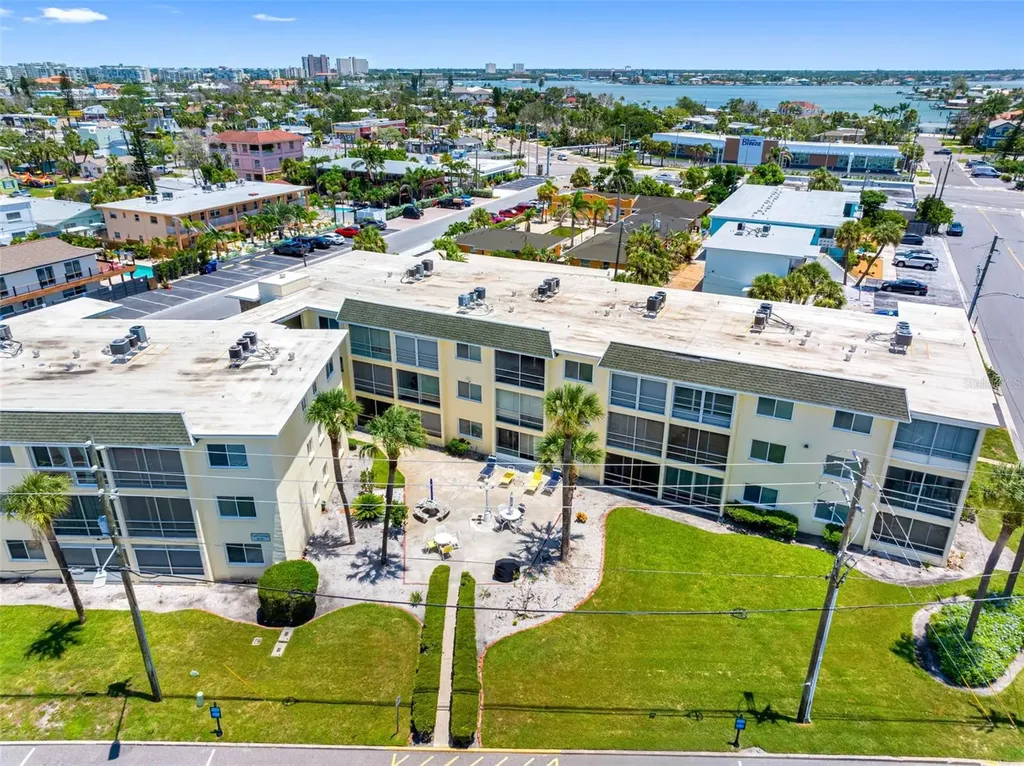 6767 Sunset Way St Pete Beach FL 33706