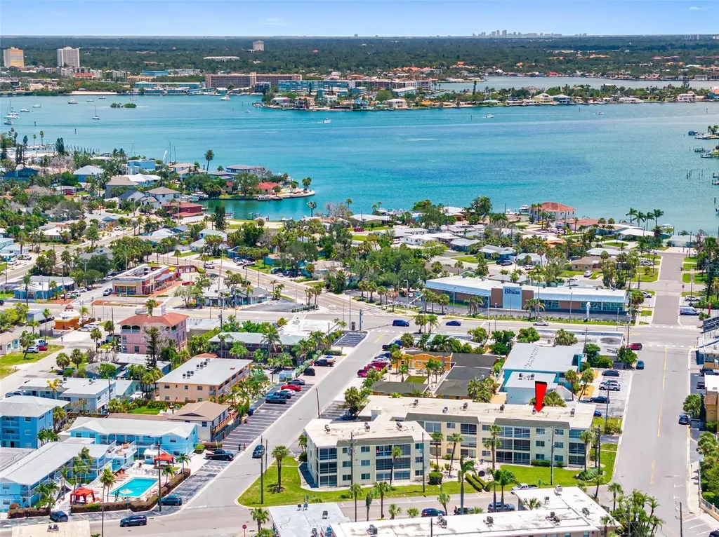 6767 Sunset Way St Pete Beach FL 33706