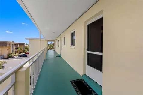 6767 Sunset Way St Pete Beach FL 33706