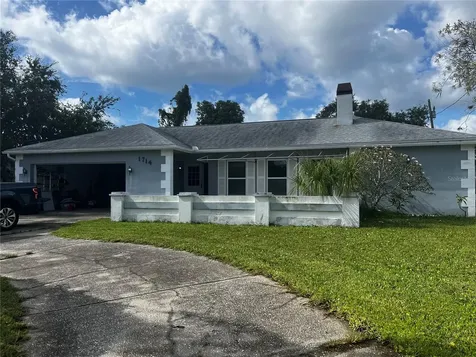 1714 Delaware Avenue NE St Petersburg FL 33703