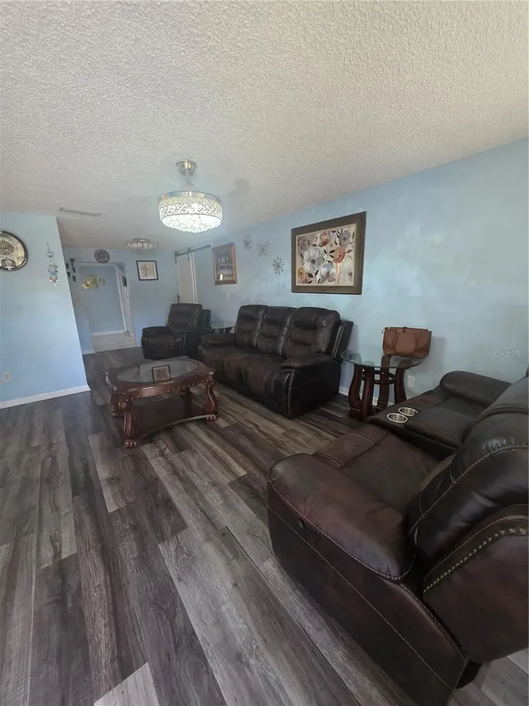3612 Tamarix Drive Tampa FL 33619