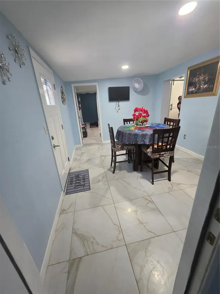3612 Tamarix Drive Tampa FL 33619