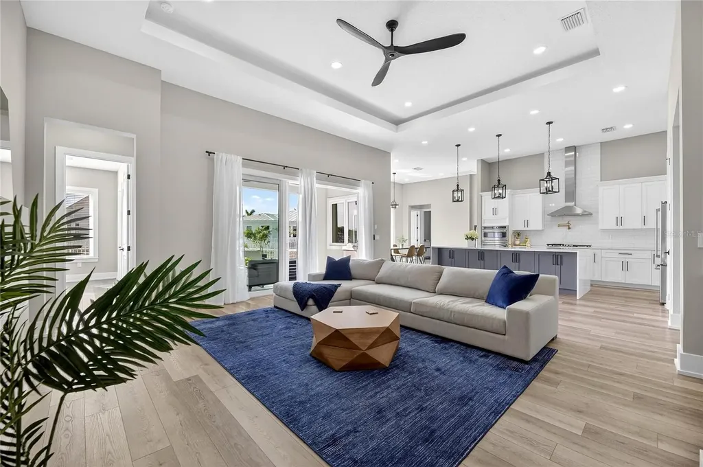 614 Pinckney Drive Apollo Beach FL 33572