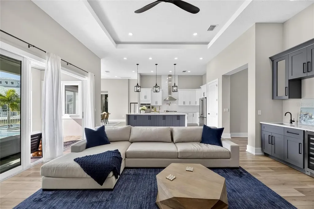 614 Pinckney Drive Apollo Beach FL 33572