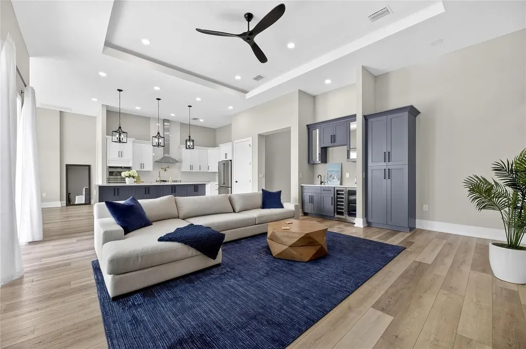 614 Pinckney Drive Apollo Beach FL 33572