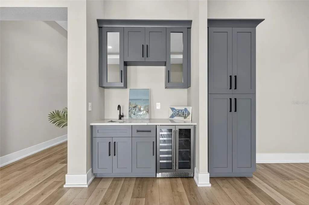 614 Pinckney Drive Apollo Beach FL 33572