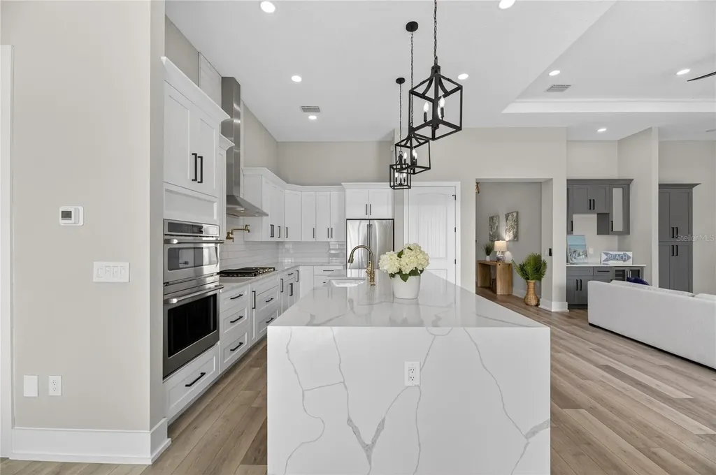 614 Pinckney Drive Apollo Beach FL 33572