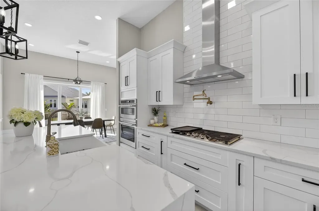 614 Pinckney Drive Apollo Beach FL 33572