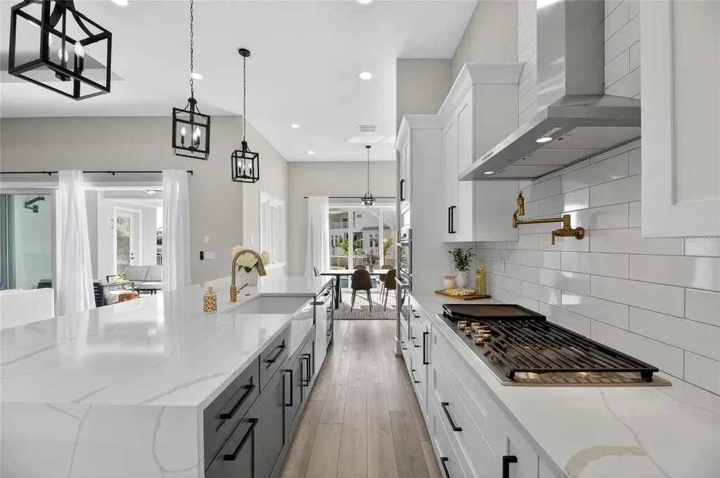 614 Pinckney Drive Apollo Beach FL 33572