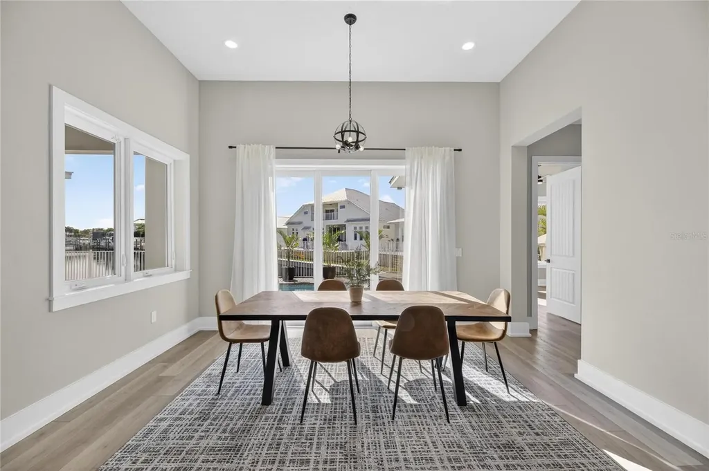 614 Pinckney Drive Apollo Beach FL 33572