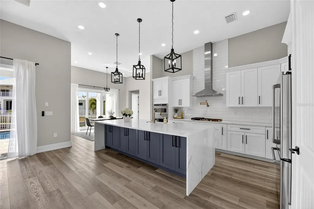 614 Pinckney Drive Apollo Beach FL 33572