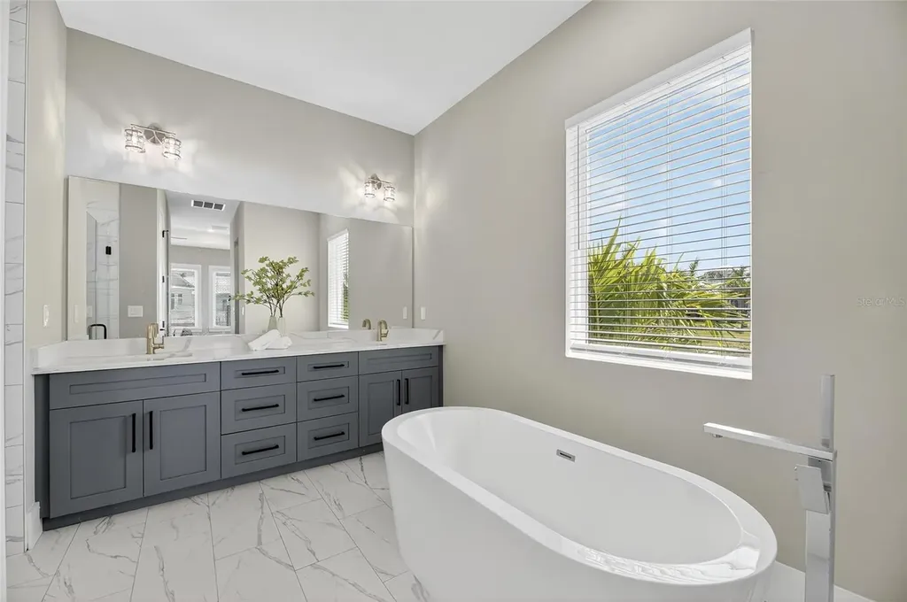 614 Pinckney Drive Apollo Beach FL 33572