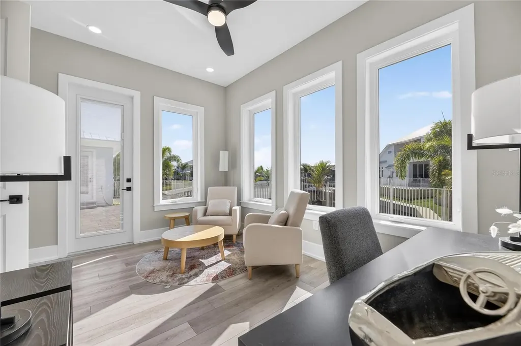 614 Pinckney Drive Apollo Beach FL 33572