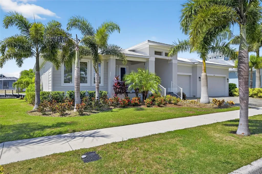 614 Pinckney Drive Apollo Beach FL 33572