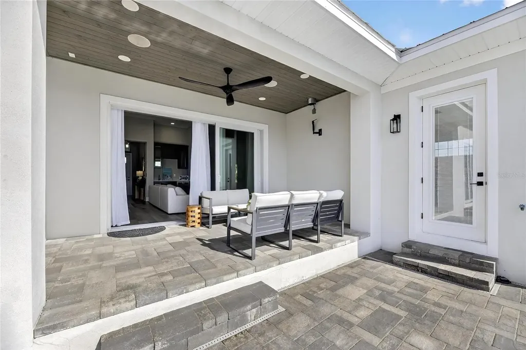 614 Pinckney Drive Apollo Beach FL 33572