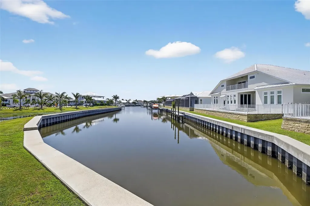 614 Pinckney Drive Apollo Beach FL 33572