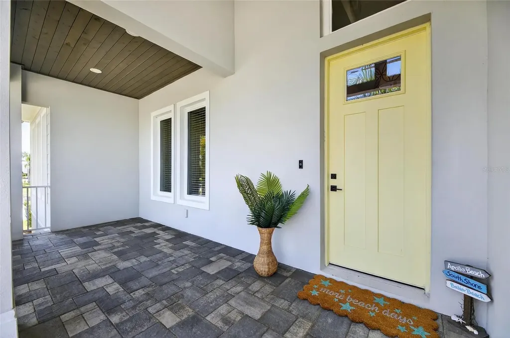 614 Pinckney Drive Apollo Beach FL 33572