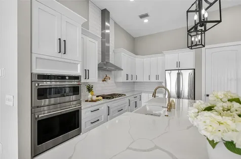 614 Pinckney Drive Apollo Beach FL 33572