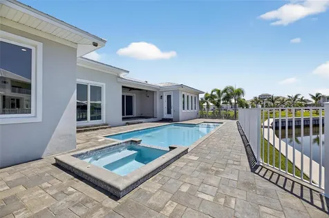 614 Pinckney Drive Apollo Beach FL 33572