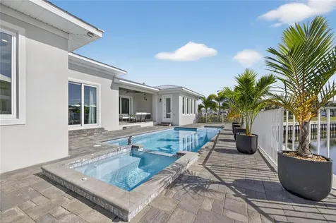 614 Pinckney Drive Apollo Beach FL 33572