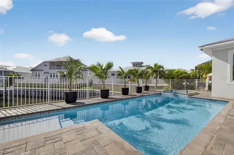 614 Pinckney Drive Apollo Beach FL 33572