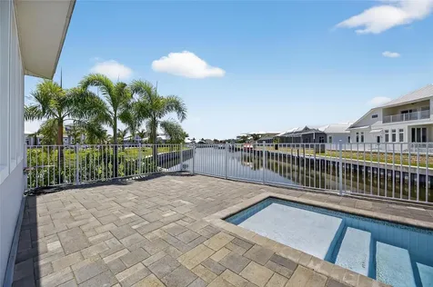 614 Pinckney Drive Apollo Beach FL 33572