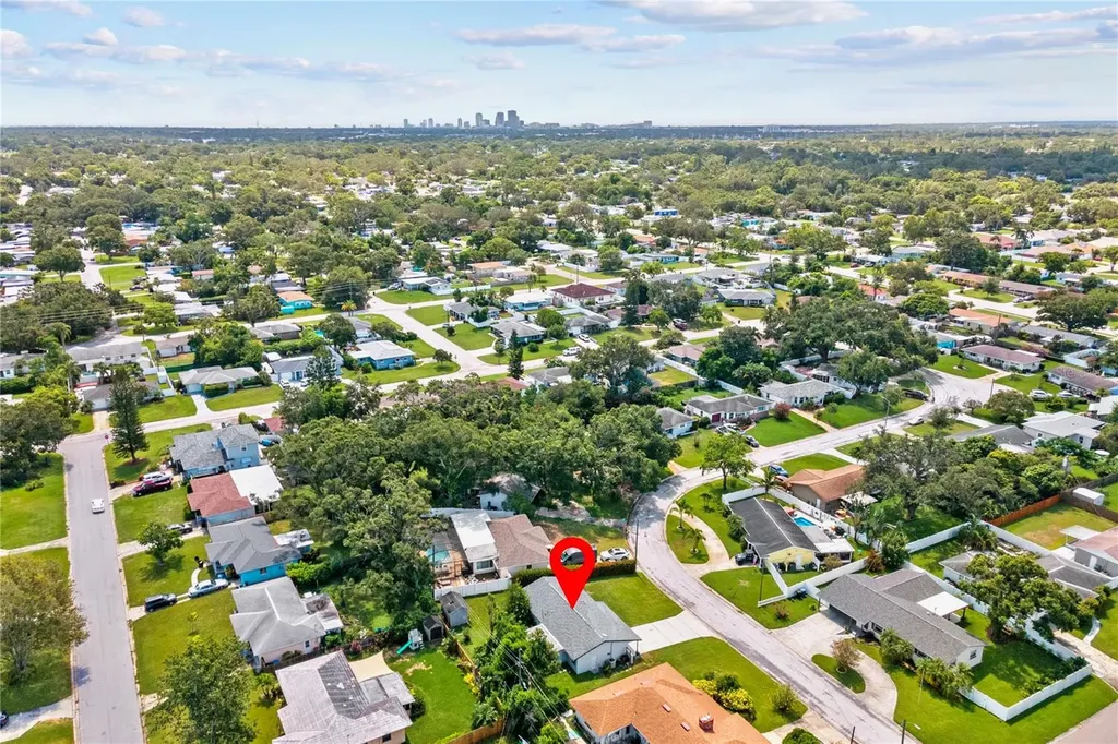 5285 32nd Avenue N St Petersburg FL 33710