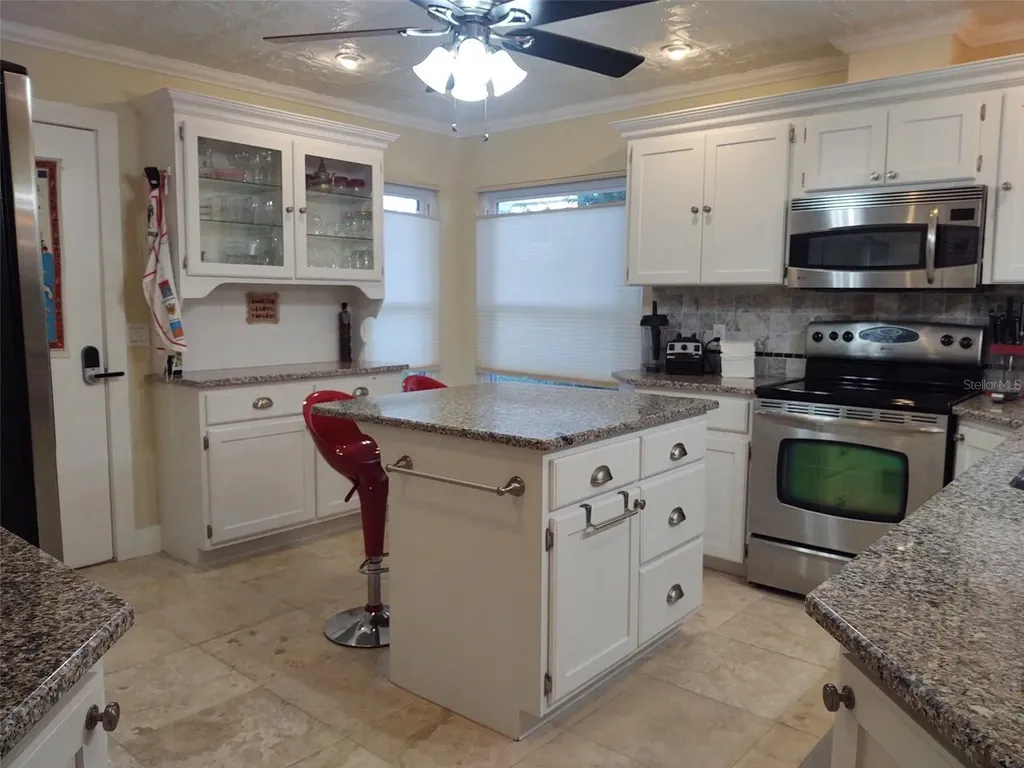 10906 W Cove Harbor Drive Crystal River FL 34428