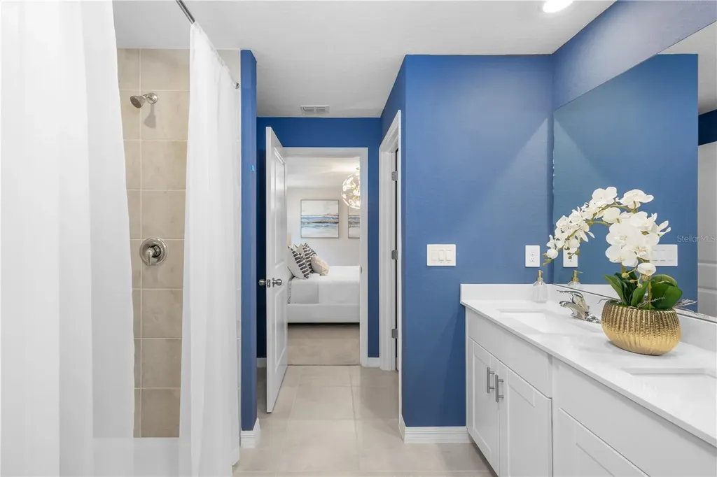 9076 Tequila Sunrise Drive Sarasota FL 34241