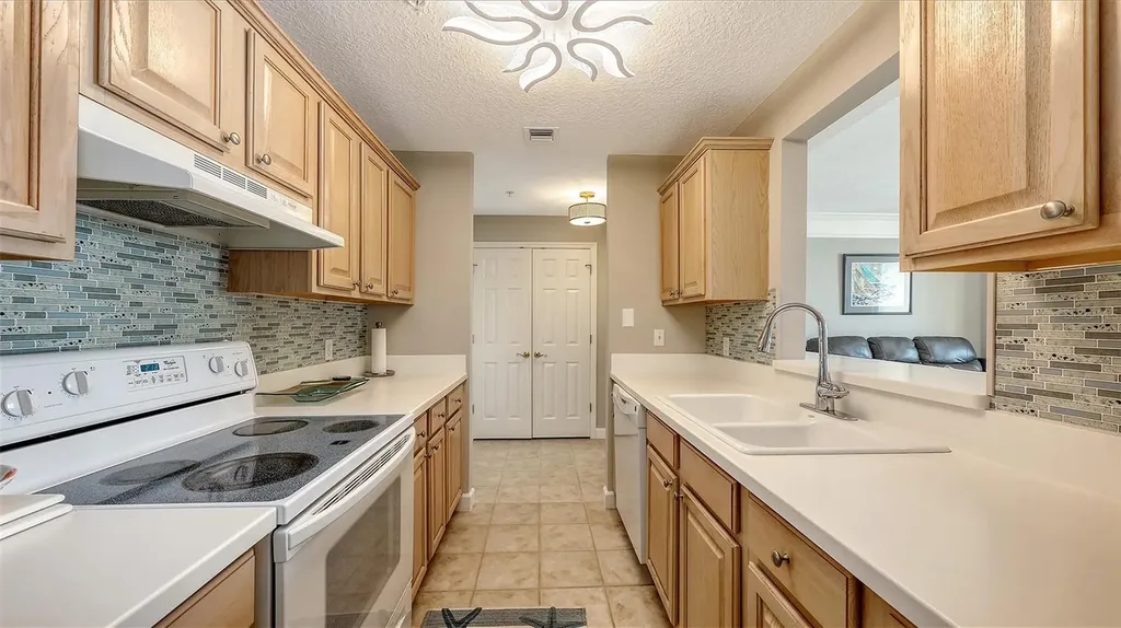 750 N Tamiami Trail Sarasota FL 34236