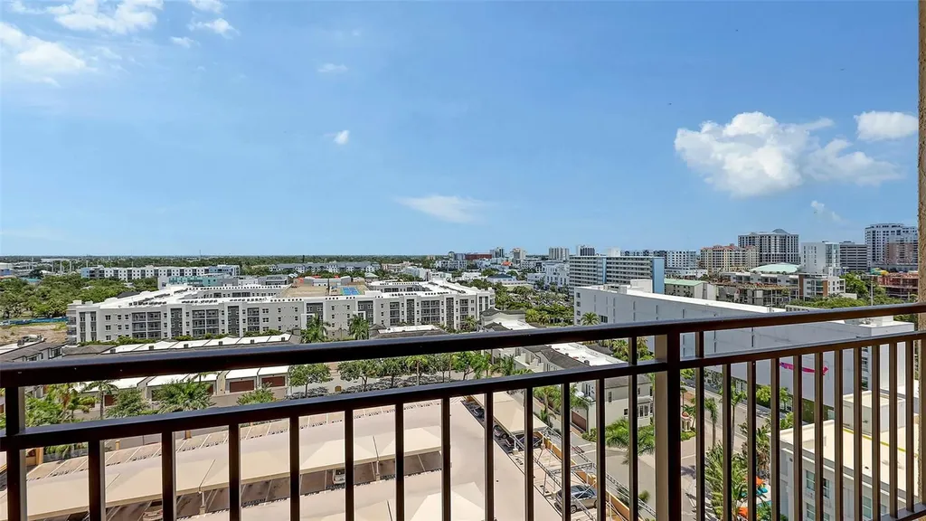 750 N Tamiami Trail Sarasota FL 34236