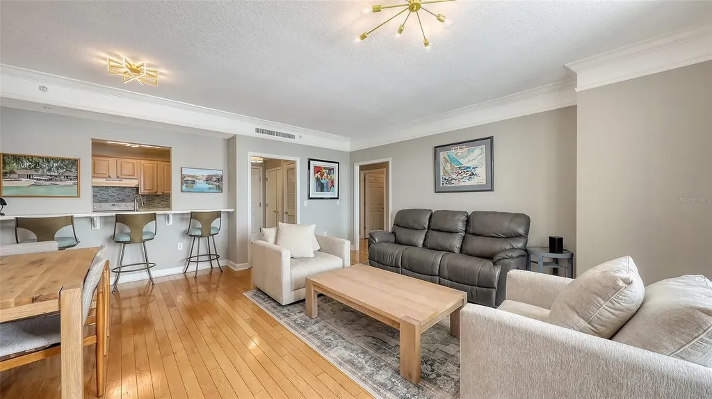 750 N Tamiami Trail Sarasota FL 34236