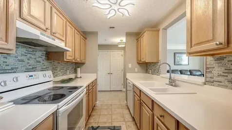 750 N Tamiami Trail Sarasota FL 34236