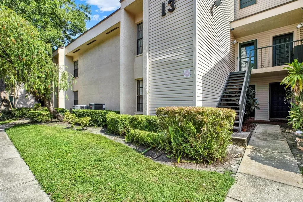 5138 Puritan Circle Tampa FL 33617