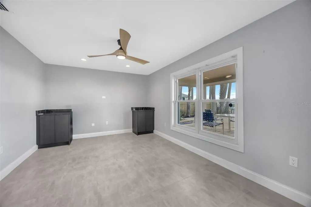 8400 35th Avenue N St Petersburg FL 33710